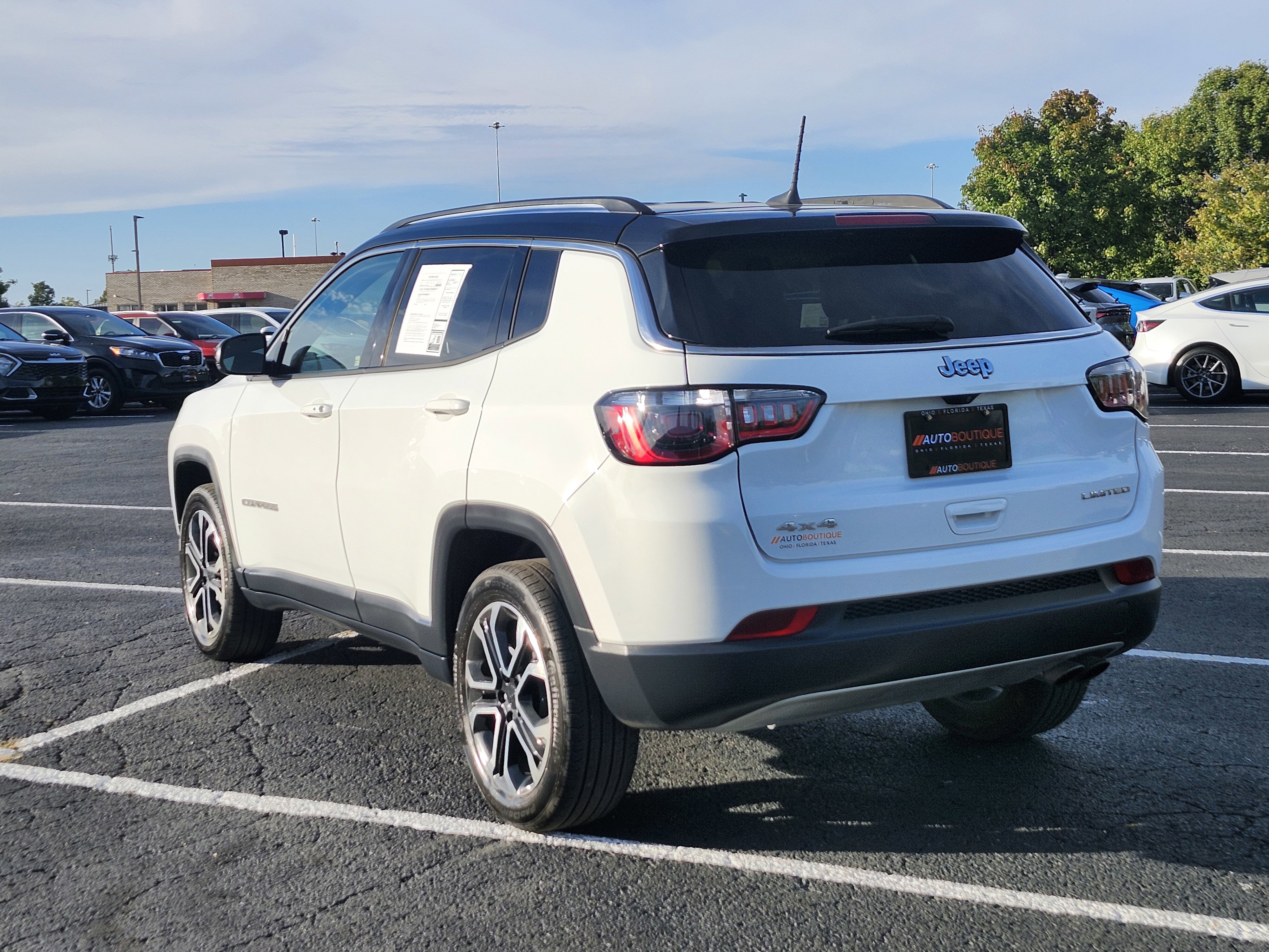 Used 2022 Jeep Compass Limited image 8