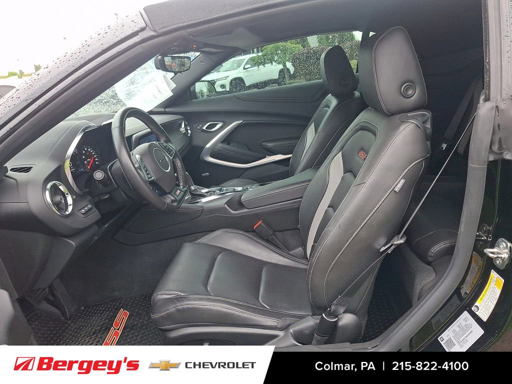 Used 2022 Chevrolet Camaro SS RWD image 16