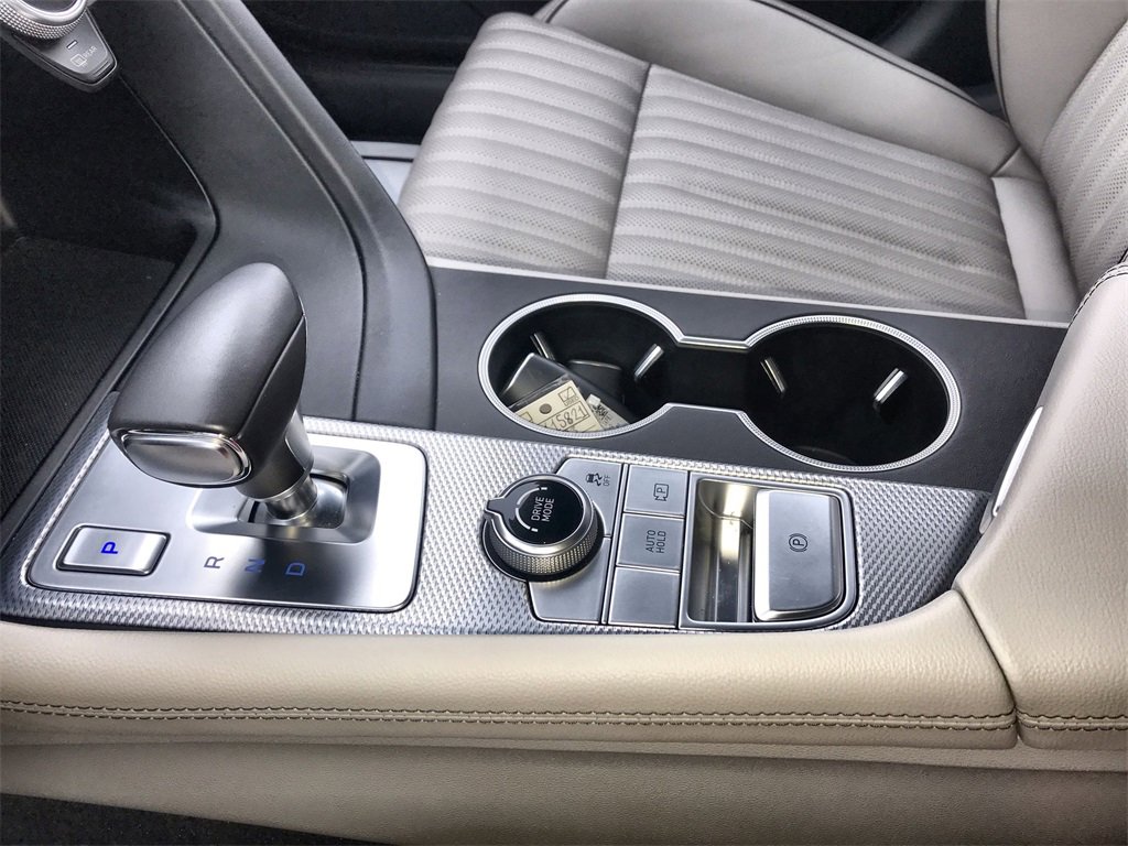 Used 2023 Genesis G70 3.3T image 21