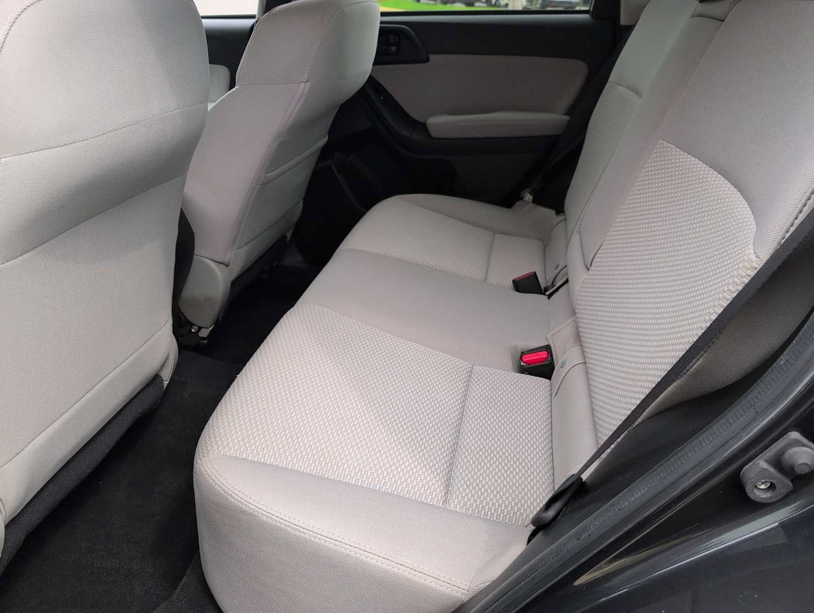 Used 2015 Subaru Forester 2.5i Premium w/ Protection Package #1 AWD/4WD image 19