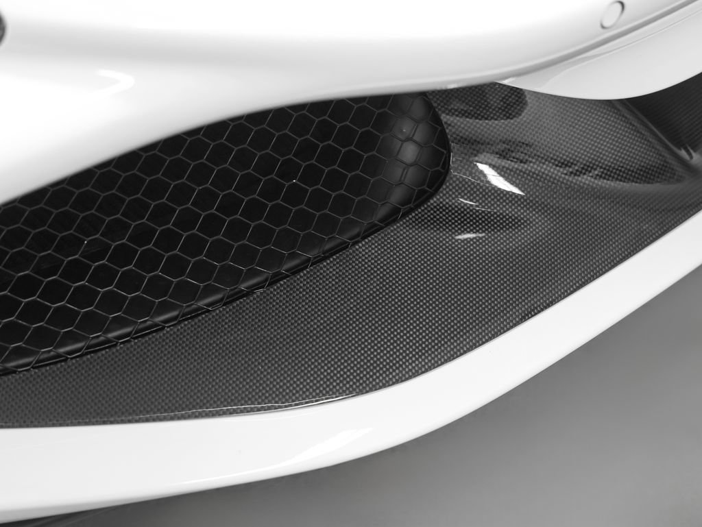 Certified 2022 Ferrari F8 Tributo RWD image 5