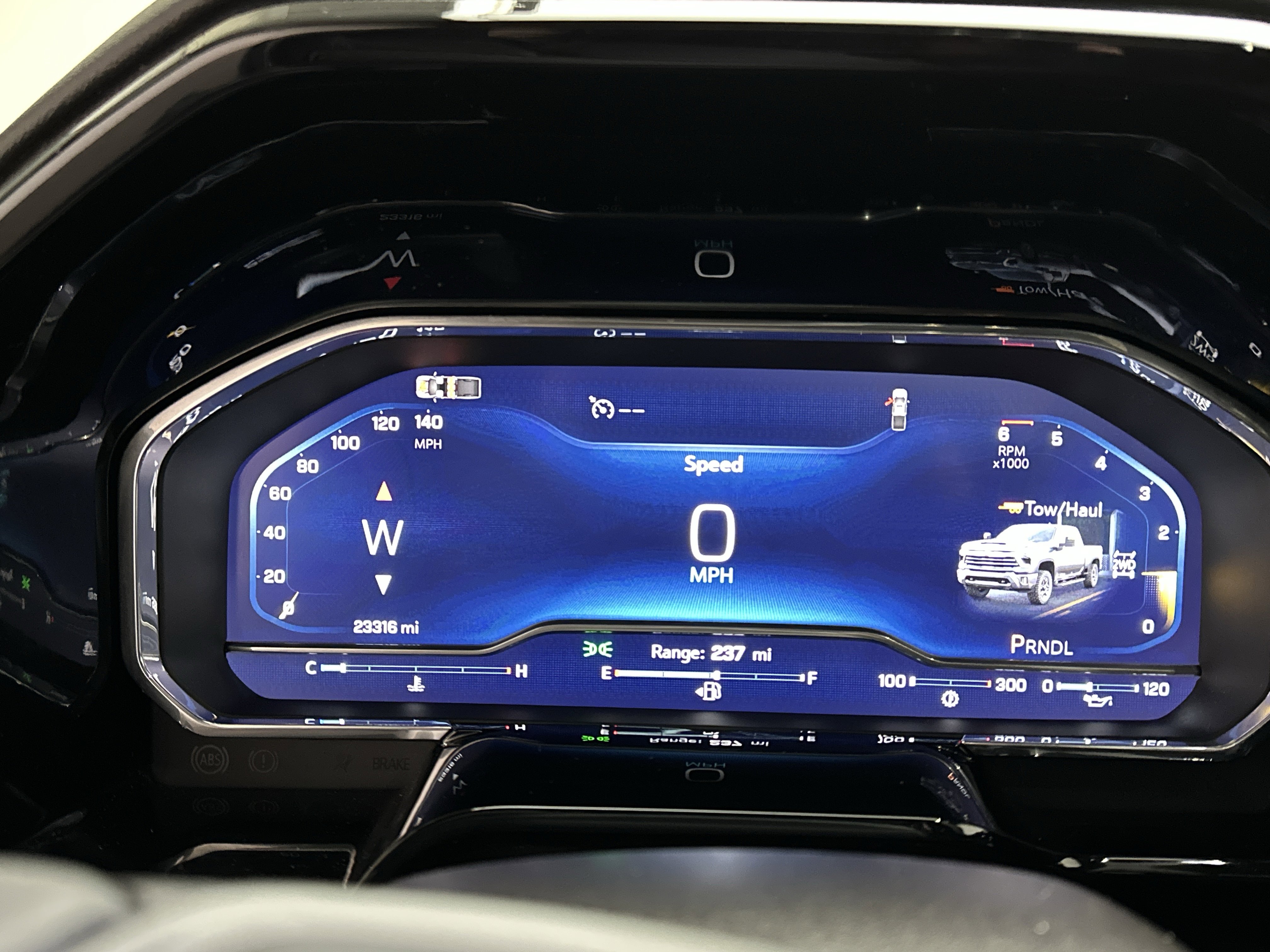 Used 2025 Chevrolet Silverado 2500 LT w/ Convenience Package image 25