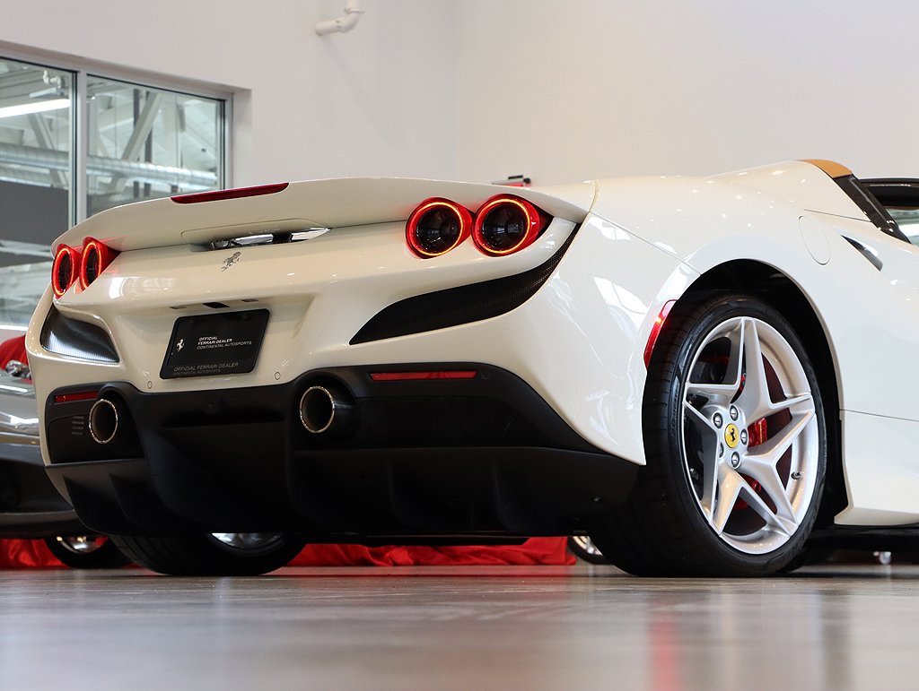 Certified 2022 Ferrari F8 Spider image 37
