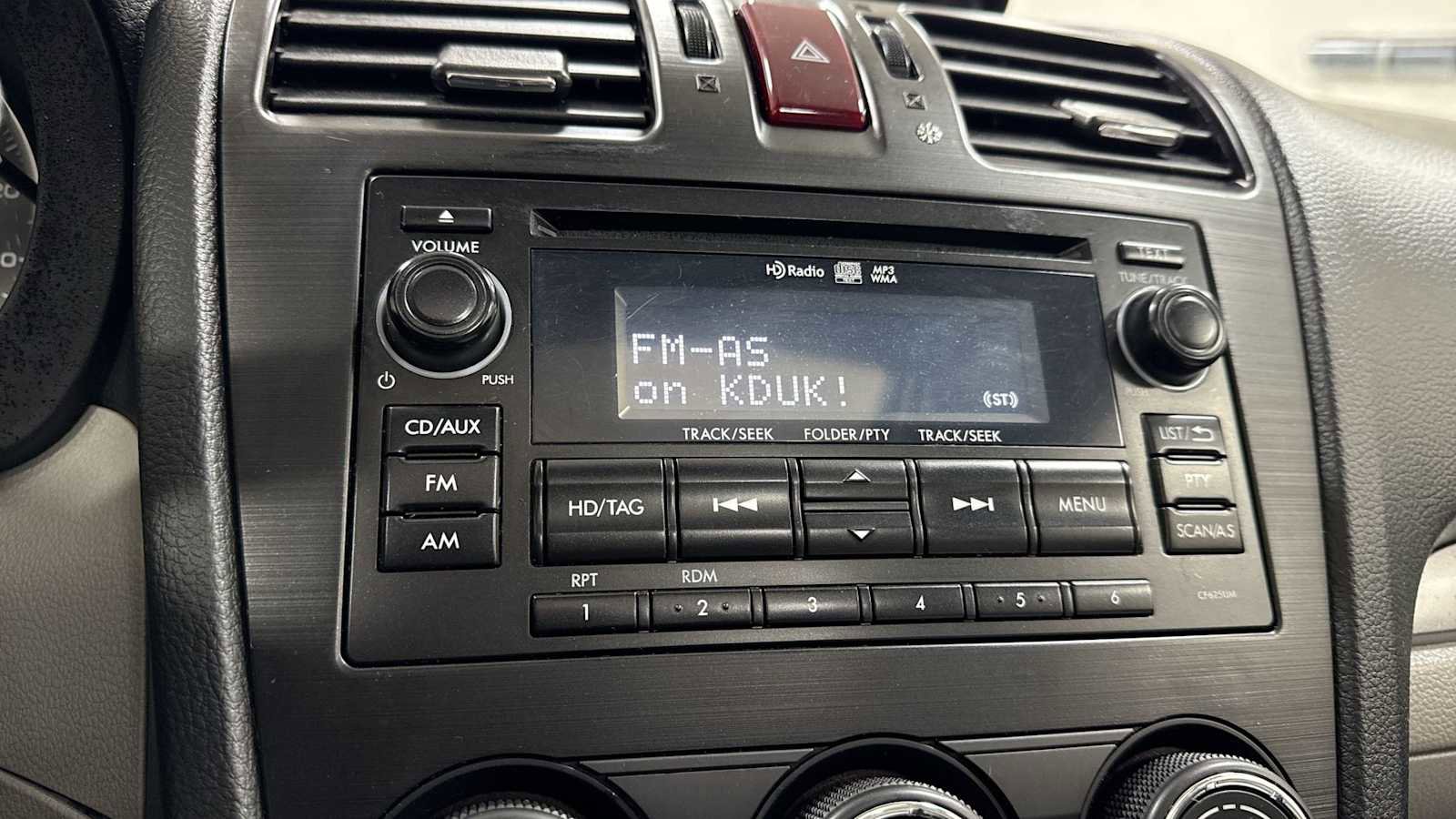 Used 2015 Subaru Forester 2.5i Premium w/ All-Weather Package image 18