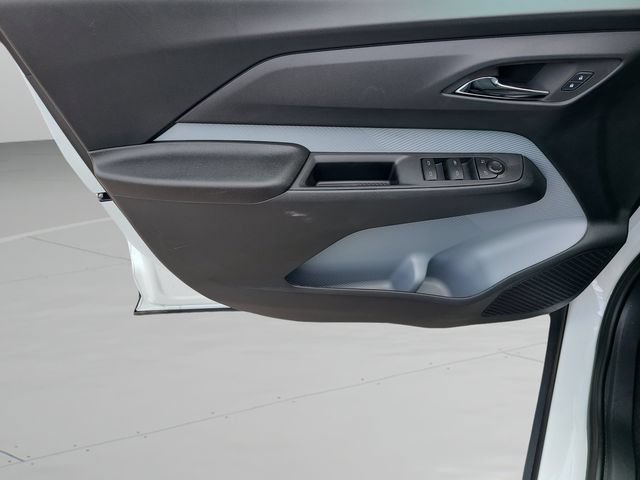 New 2027 Chevrolet Bolt LT FWD image 17
