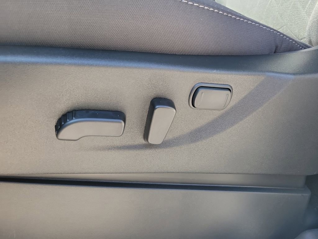 New 2026 Nissan Frontier SV image 21