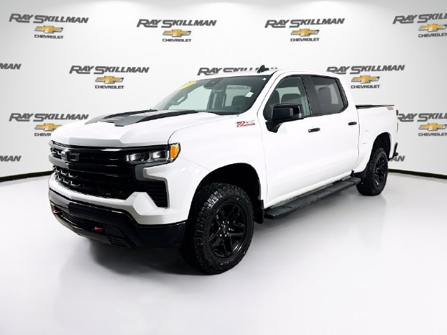 Used 2024 Chevrolet Silverado 1500 LT Trail Boss w/ Protection Package AWD/4WD image 3