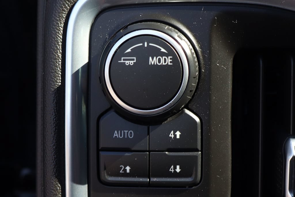 Used 2021 Chevrolet Silverado 1500 LT Trail Boss w/ Convenience Package II AWD/4WD image 25