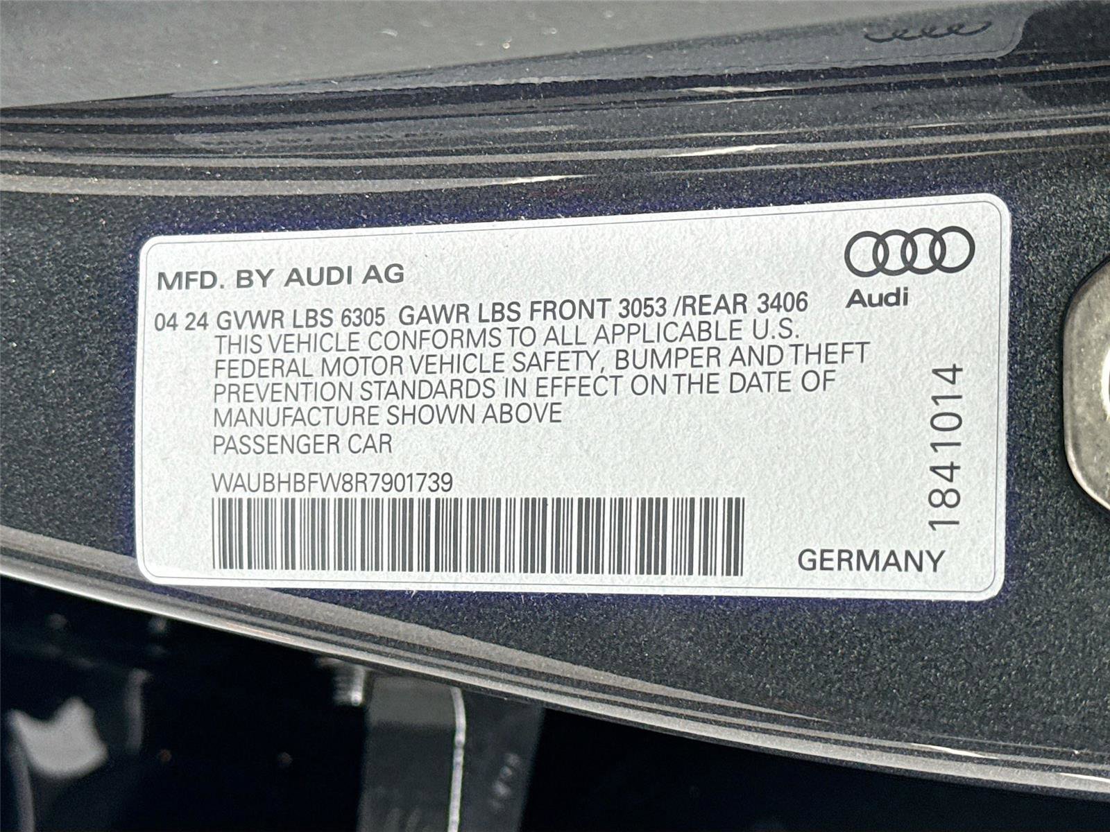Used 2024 Audi RS e-tron GT w/ Carbon Performance Package AWD/4WD image 34