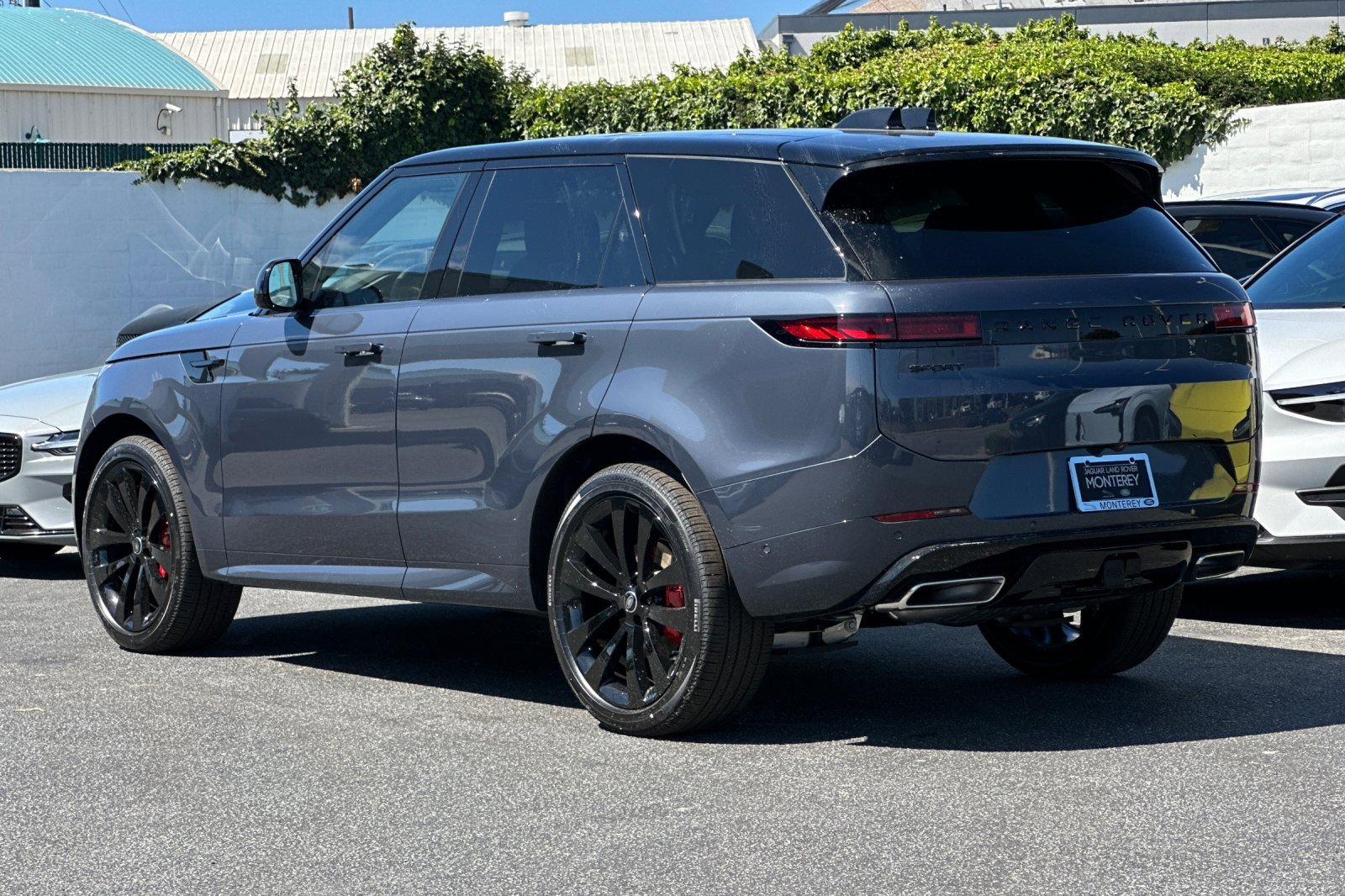 New 2025 Land Rover Range Rover Sport Dynamic SE image 3