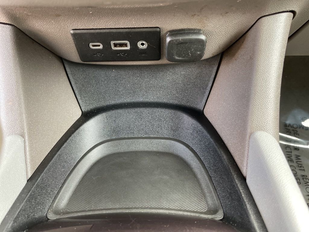 Used 2020 Chevrolet Malibu LS image 19