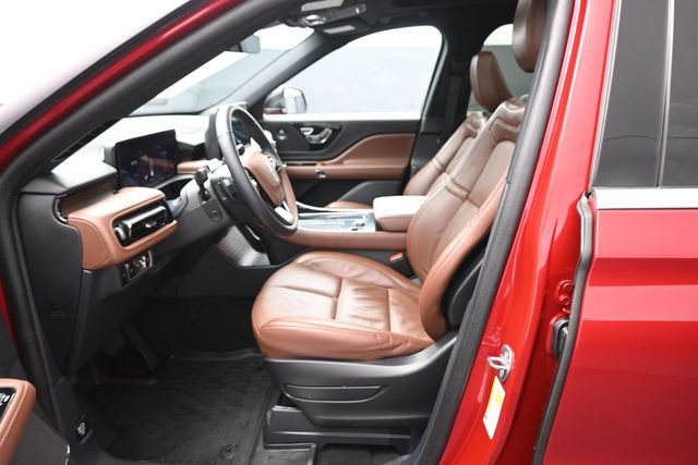 Certified 2025 Lincoln Aviator Reserve w/ Illumination Package AWD/4WD image 10
