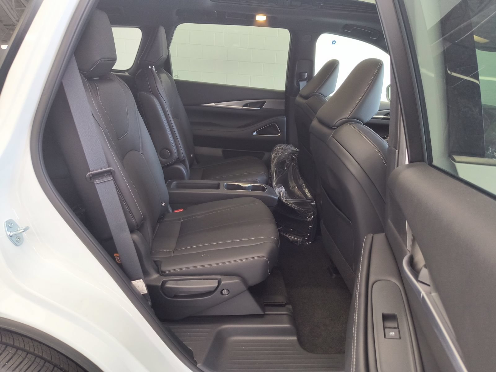 New 2027 INFINITI QX60 Sport w/ Dark Cargo Package AWD/4WD image 25