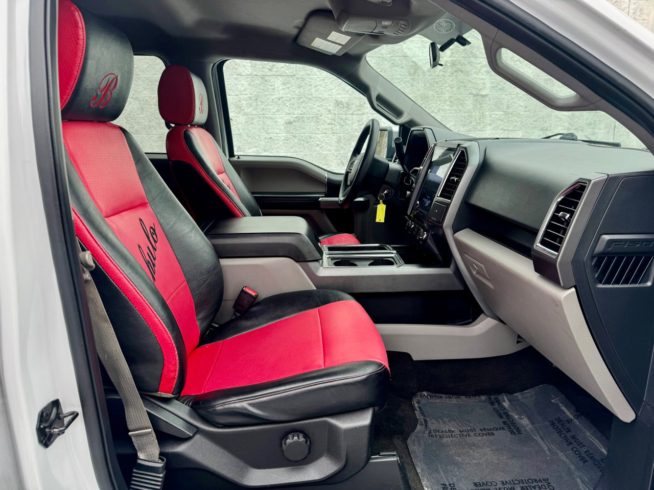 Used 2015 Ford F150 XLT image 19