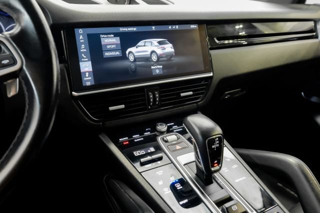 Used 2019 Porsche Cayenne AWD/4WD image 28