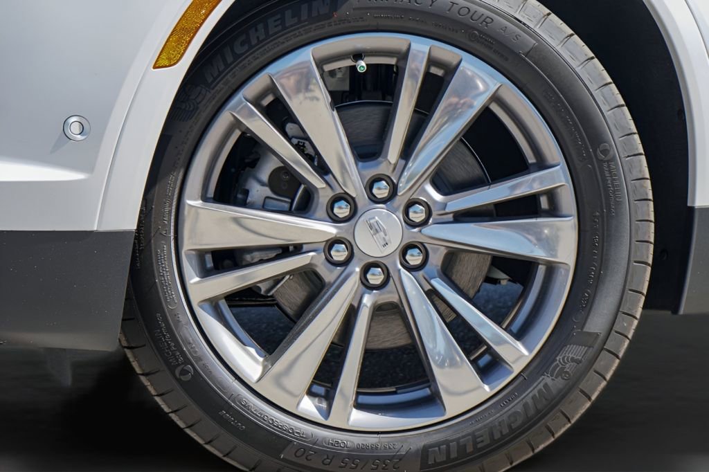 New 2026 Cadillac XT5 Premium Luxury w/ Driver Assist Package image 2