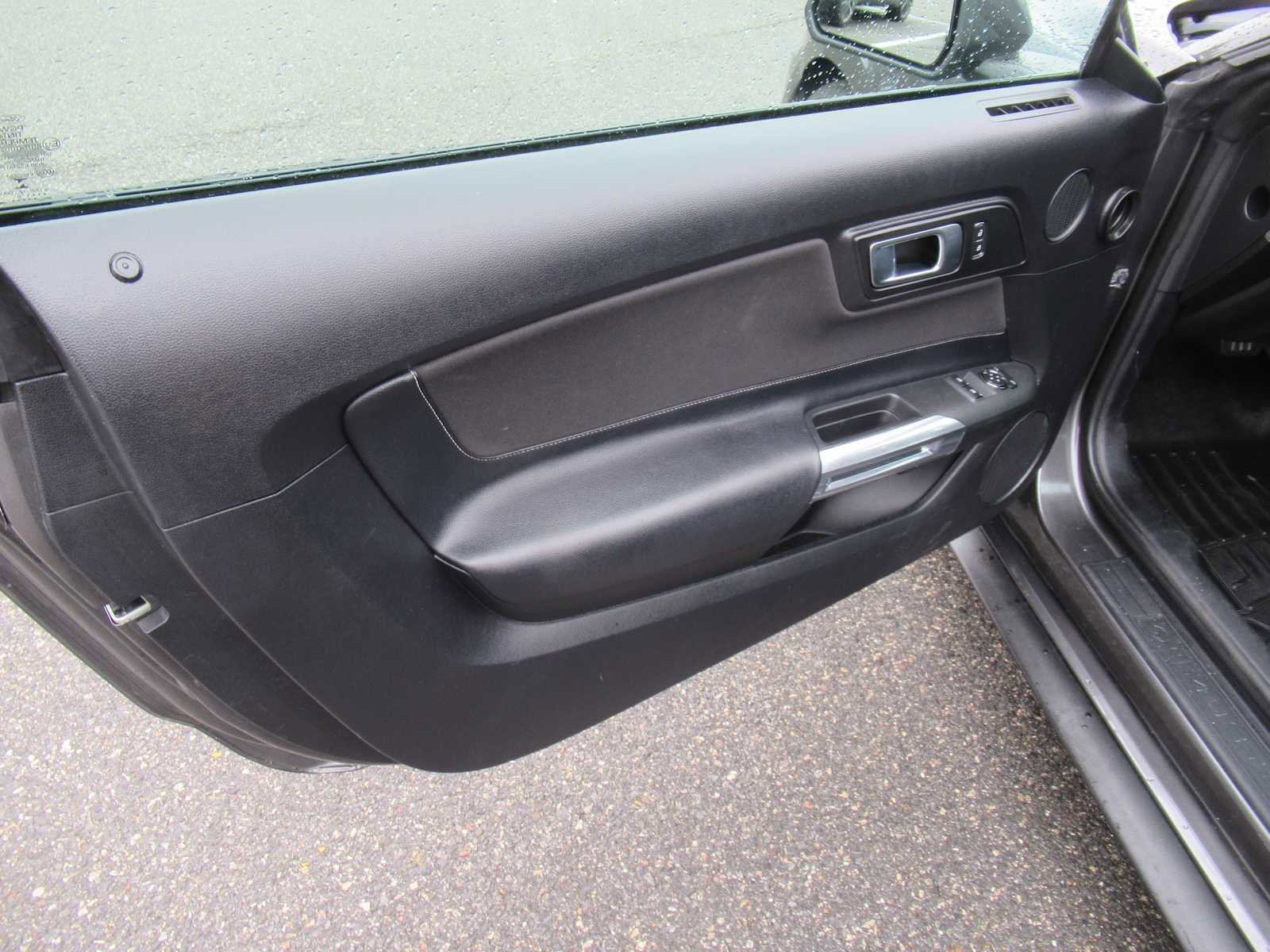 Used 2018 Ford Mustang EcoBoost w/ Equipment Group 101A image 18