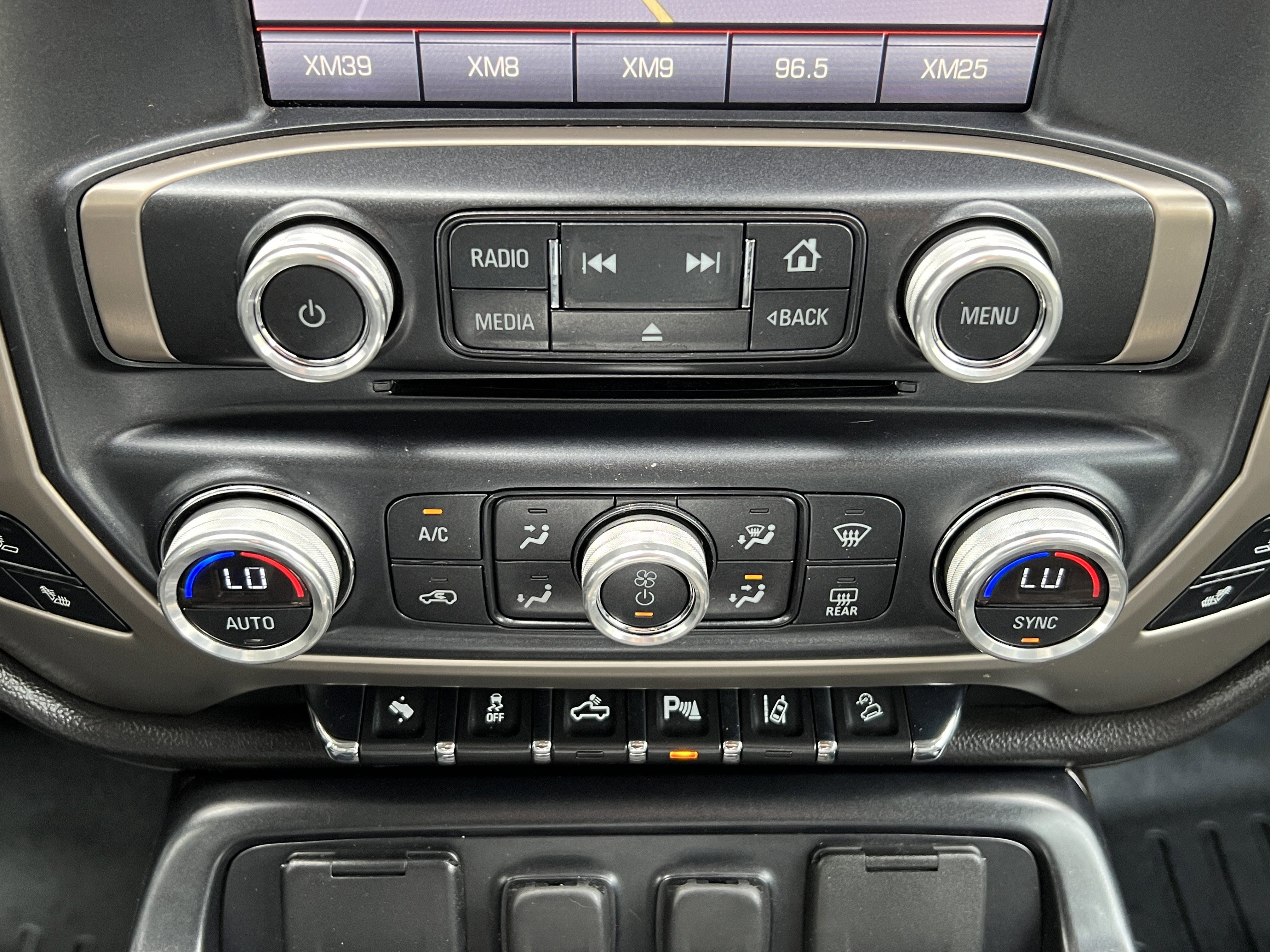 Used 2015 GMC Sierra 2500 Denali image 28