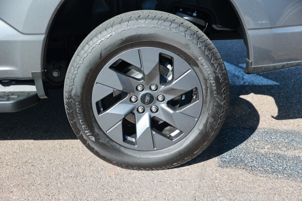 Used 2025 Ford F150 Lightning Flash AWD/4WD image 13