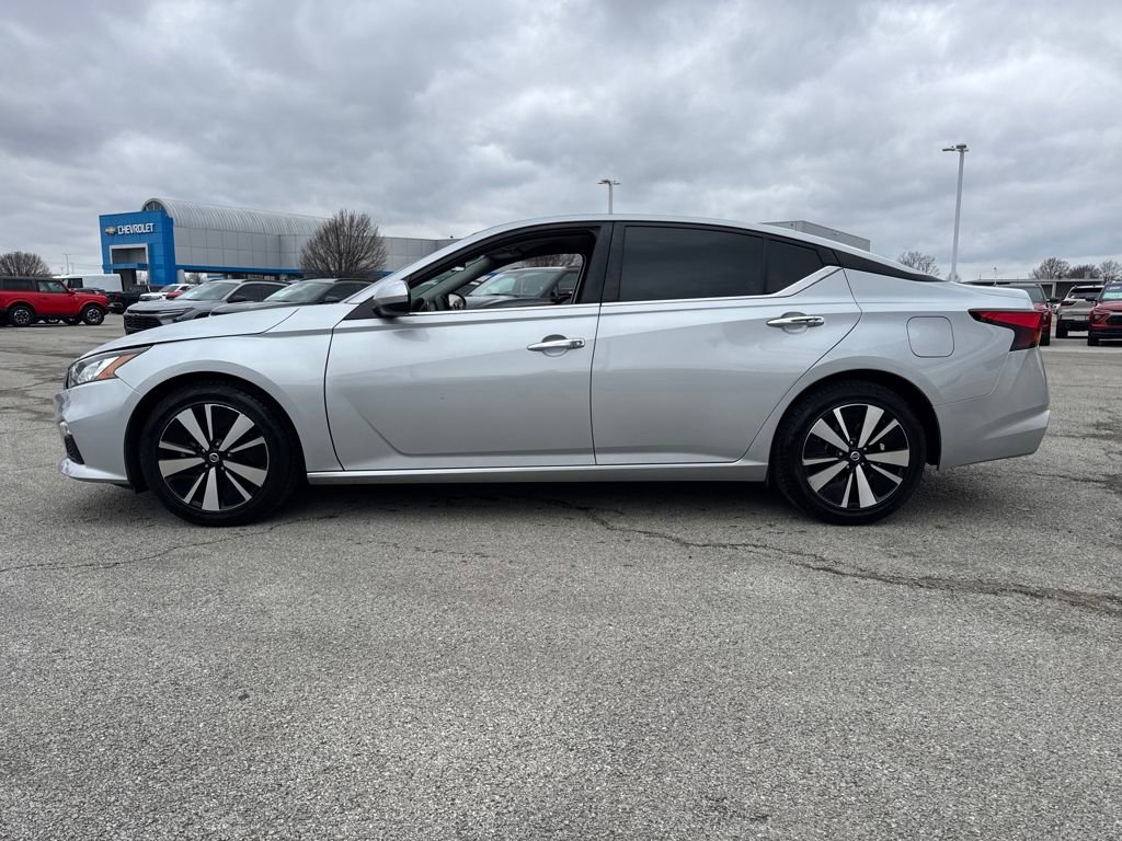 Used 2022 Nissan Altima 2.5 SV image 3