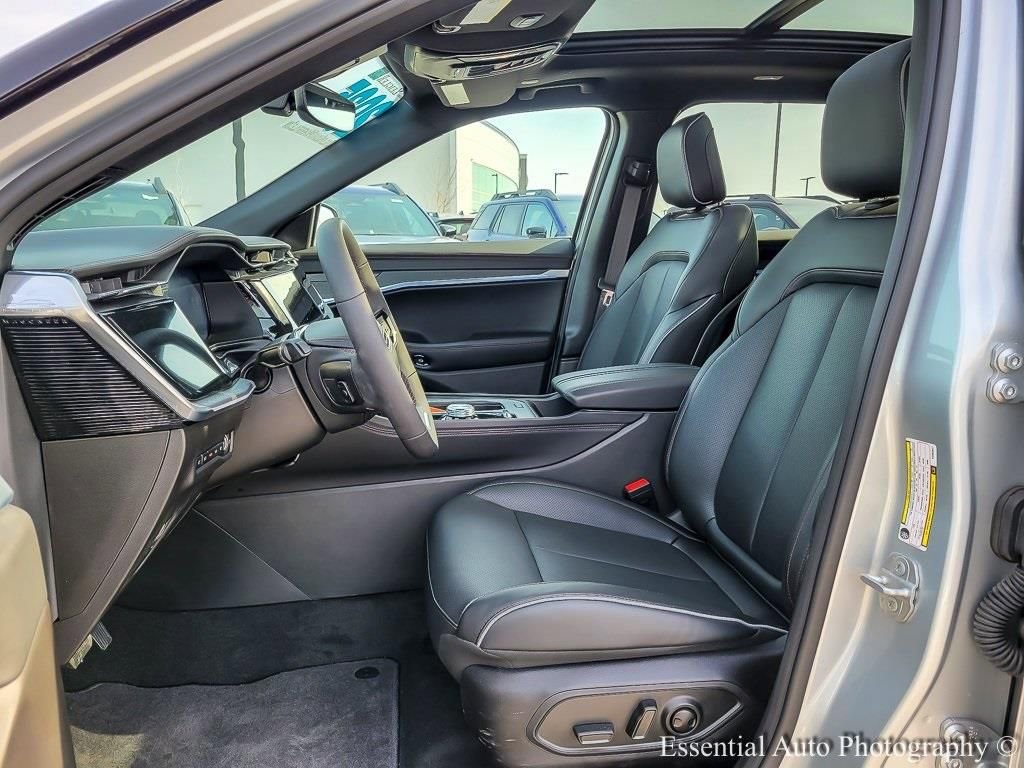 Used 2025 Jeep Wagoneer S Limited AWD/4WD image 8