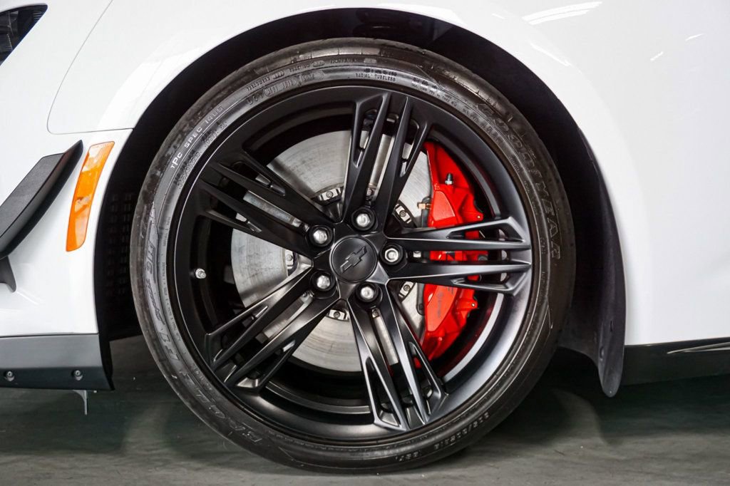 Used 2020 Chevrolet Camaro ZL1 image 44