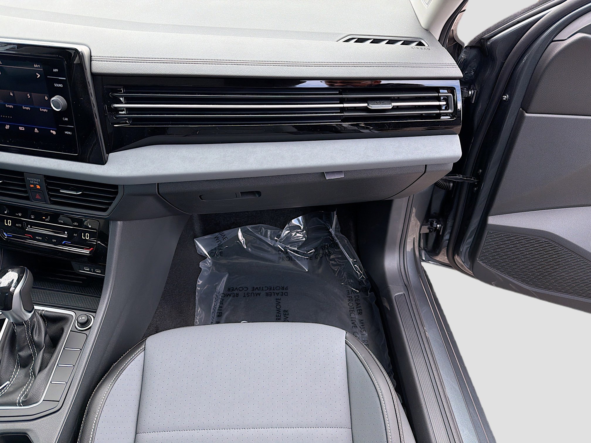 New 2026 Volkswagen Jetta SE image 17