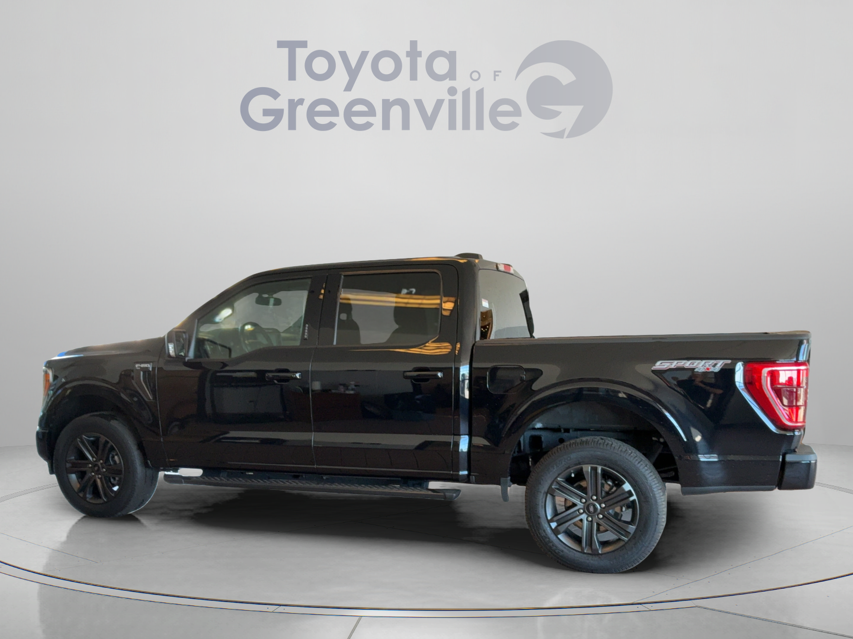 Used 2022 Ford F150 XLT w/ Equipment Group 302A High AWD/4WD image 2