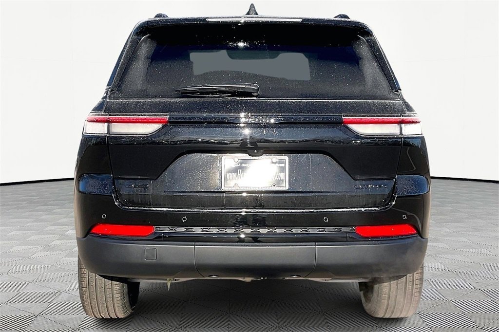 New 2025 Jeep Grand Cherokee Limited image 4