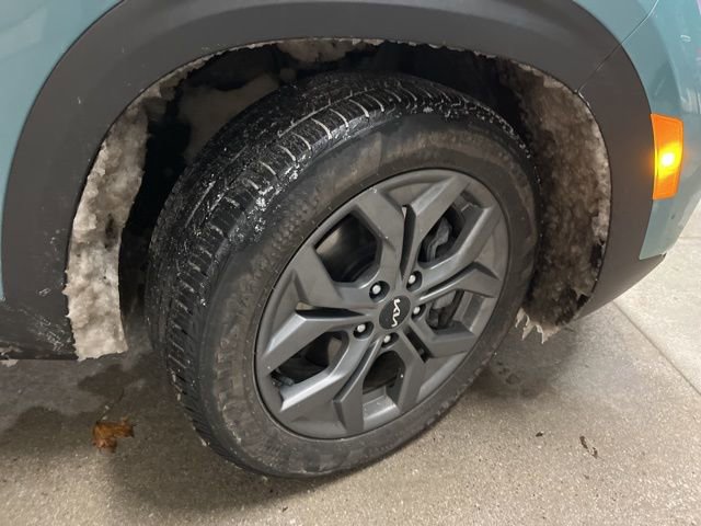 Certified 2024 Kia Seltos S image 15