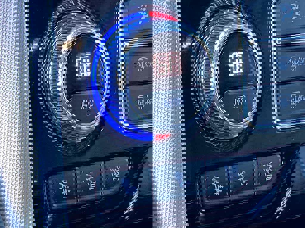 Used 2021 GMC Yukon XL Denali w/ LPO, Illumination Package image 18