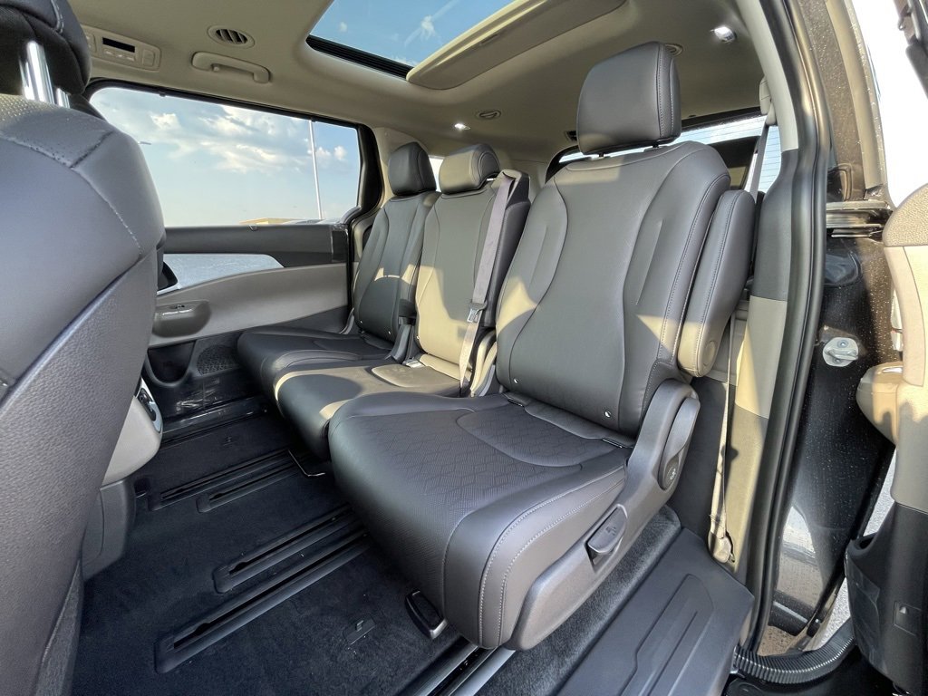 New 2026 Kia Carnival SX image 27