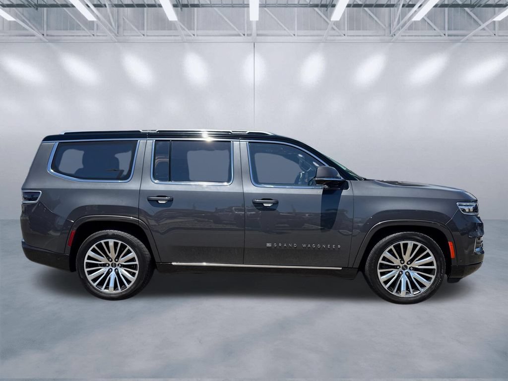 Used 2022 Jeep Grand Wagoneer Series III AWD/4WD image 3