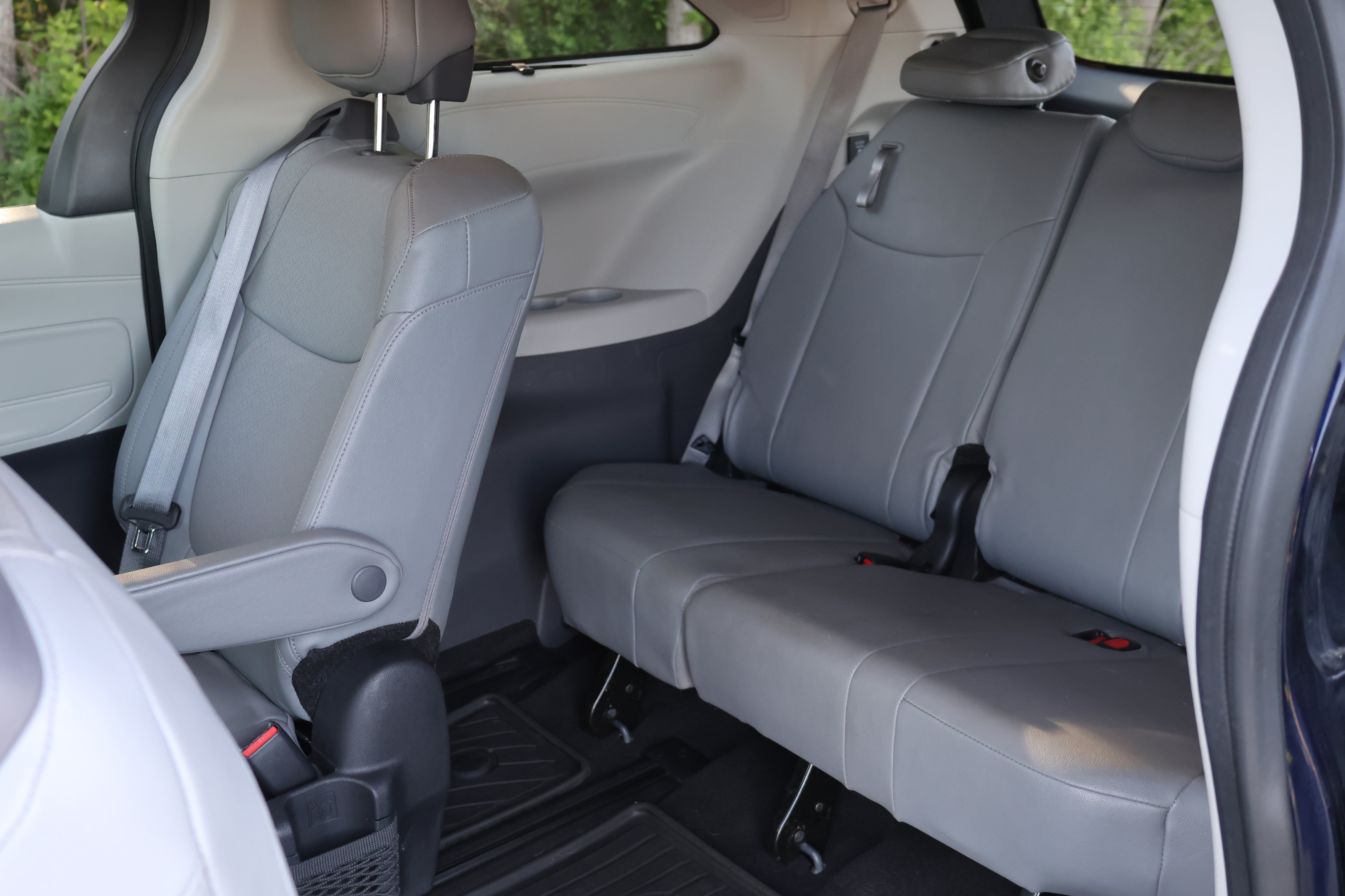 Certified 2023 Toyota Sienna Limited AWD/4WD image 21