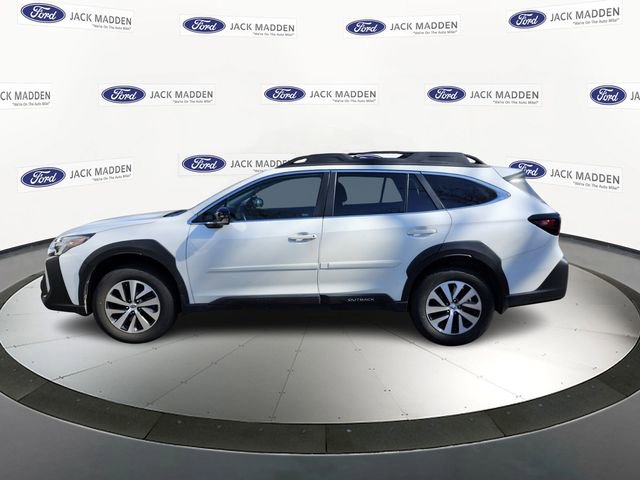 Used 2024 Subaru Outback Premium image 2