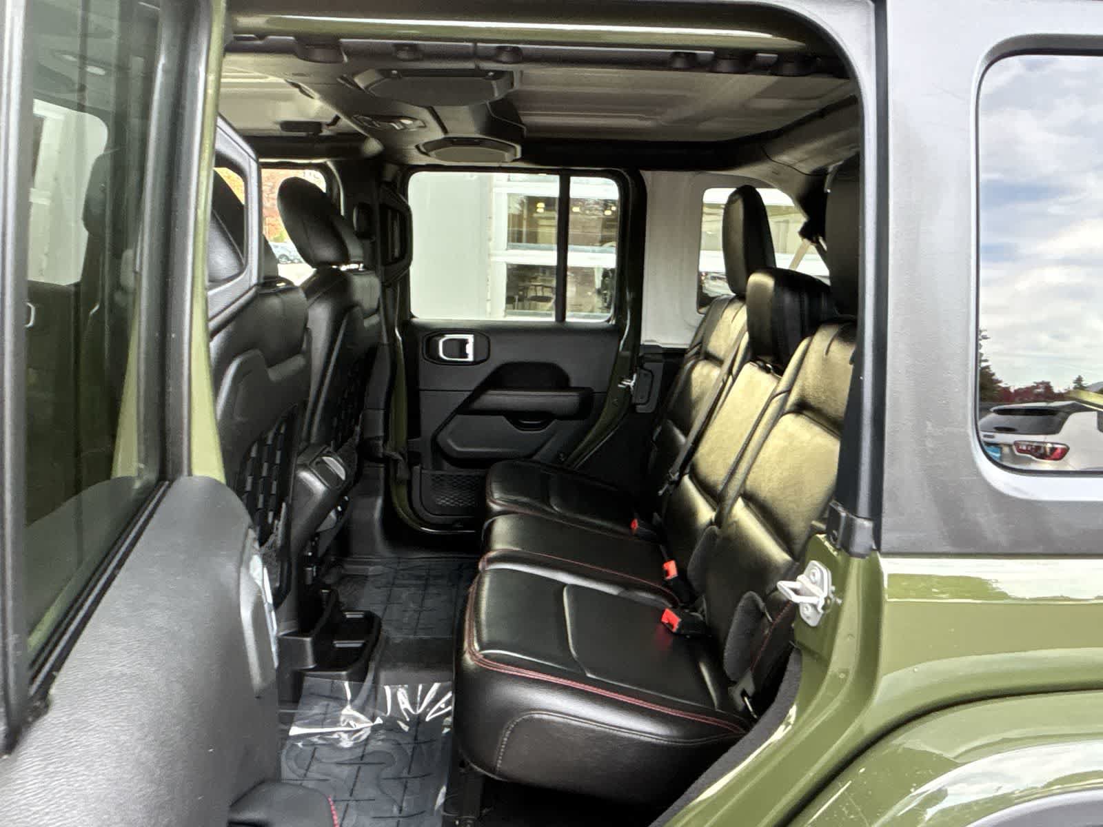 Used 2021 Jeep Wrangler Unlimited Rubicon AWD/4WD image 11