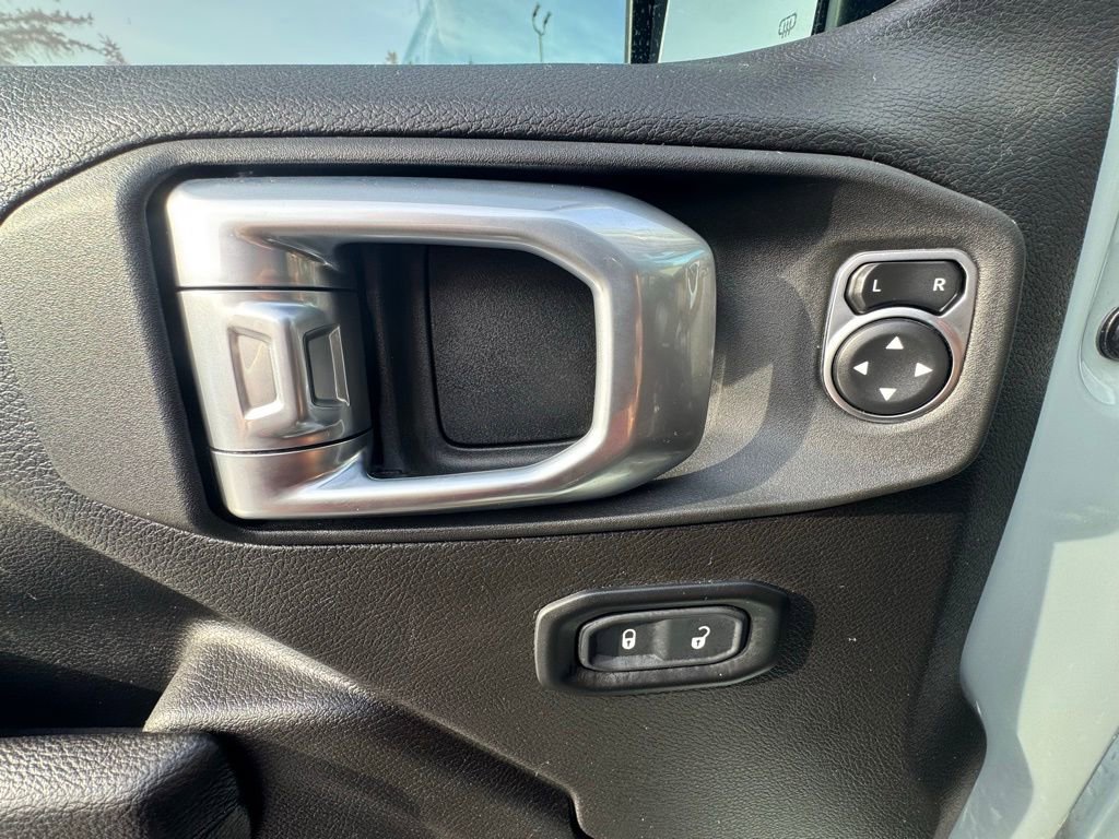 Used 2024 Jeep Wrangler Willys image 14