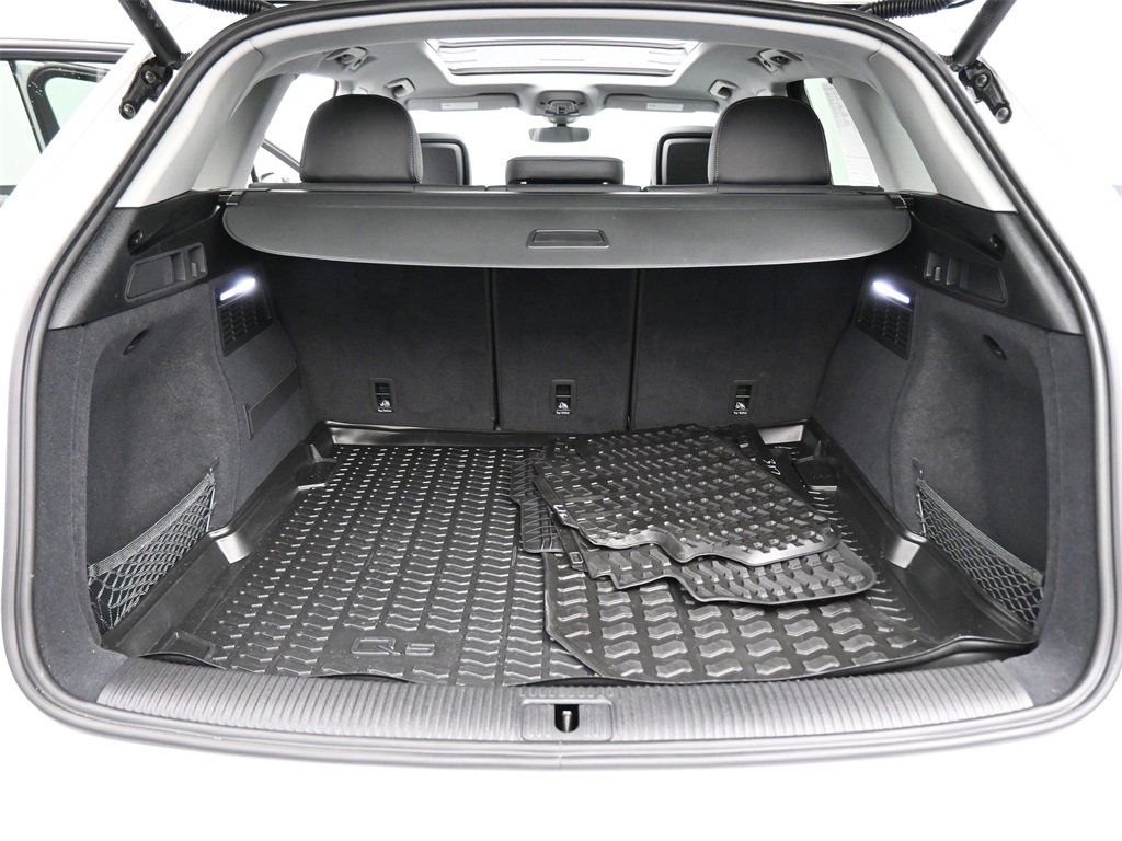 Used 2024 Audi Q5 2.0T Premium w/ Convenience Package image 19