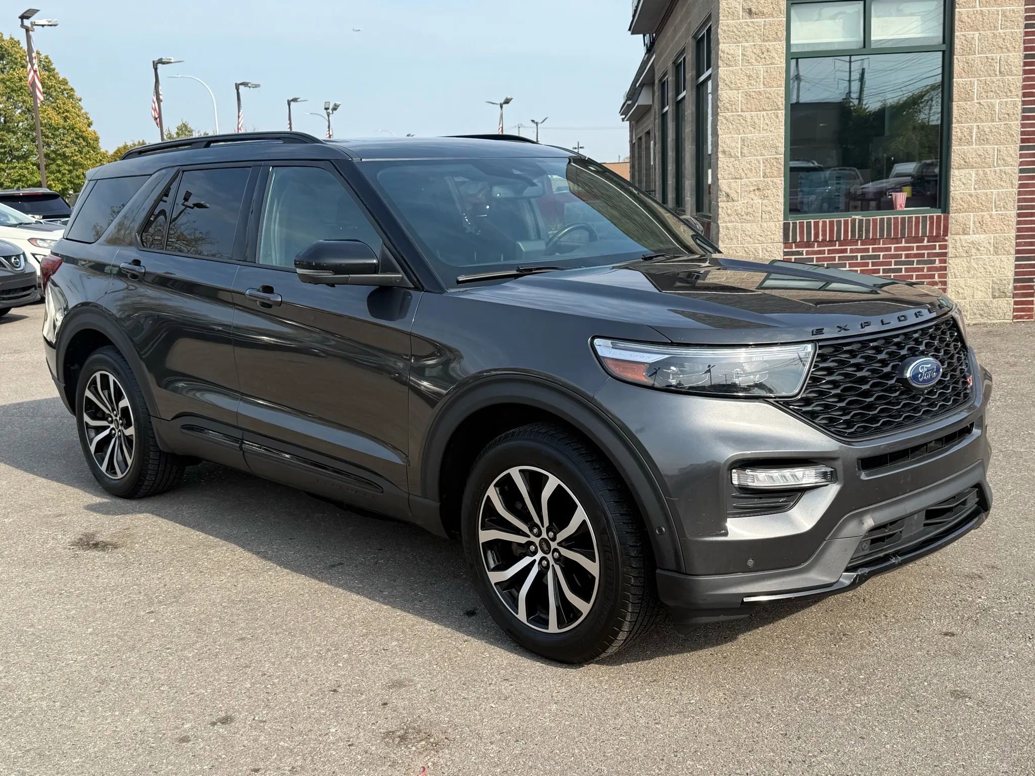 Used 2020 Ford Explorer ST w/ Premium Technology Package image 3