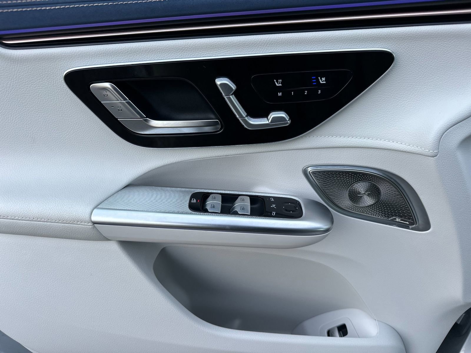 Used 2025 Mercedes-Benz EQE 350+ 4MATIC SUV image 11