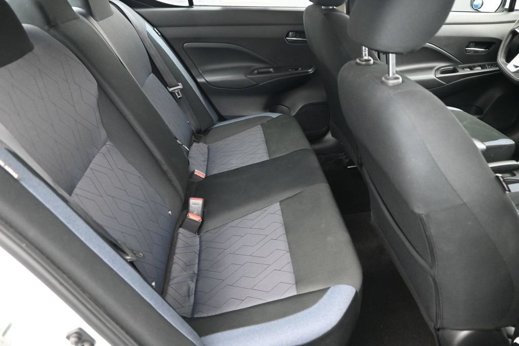 Used 2025 Nissan Versa SV FWD image 18