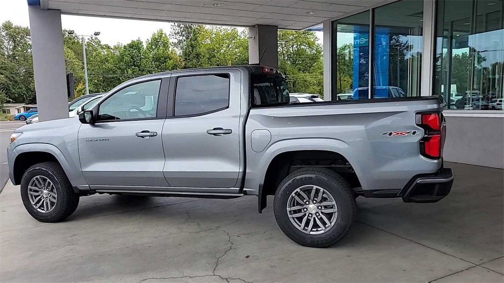 New 2024 Chevrolet Colorado LT w/ LT Convenience Package III image 7