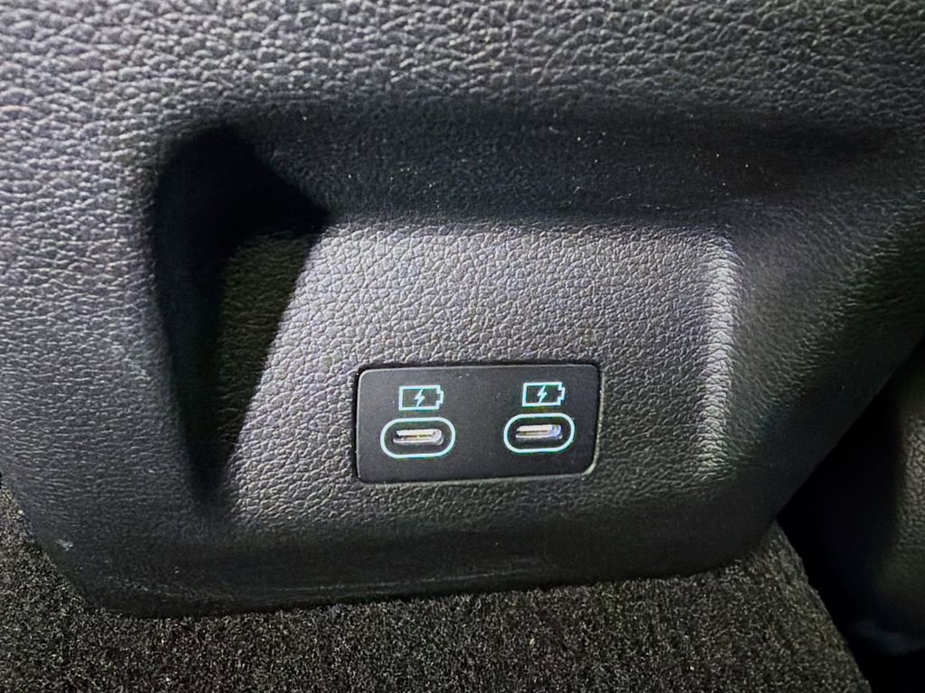 Used 2026 Genesis G70 2.5T image 29