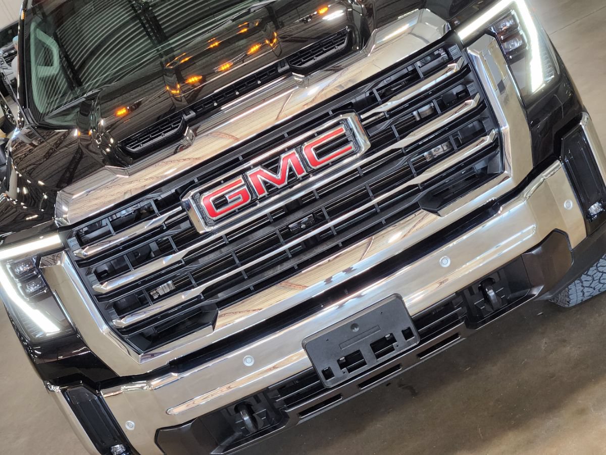 Used 2024 GMC Sierra 2500 SLT w/ Texas SLT Premium Package AWD/4WD image 17