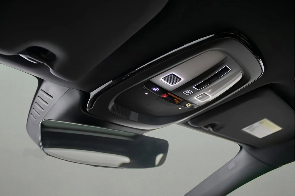 New 2024 Volvo XC60 T8 Plus w/ Protection Package Premier image 24