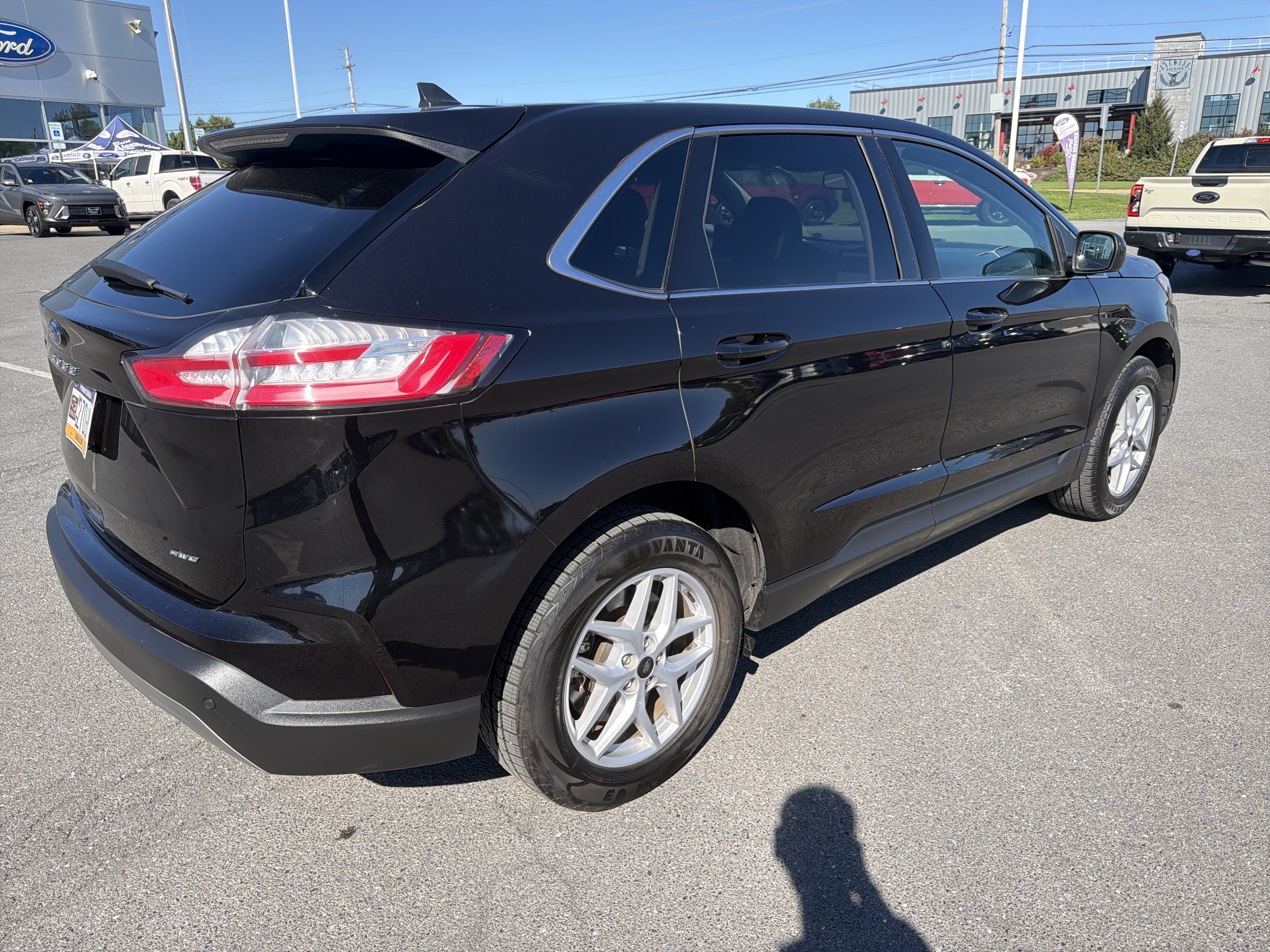 Used 2024 Ford Edge SEL AWD/4WD image 3