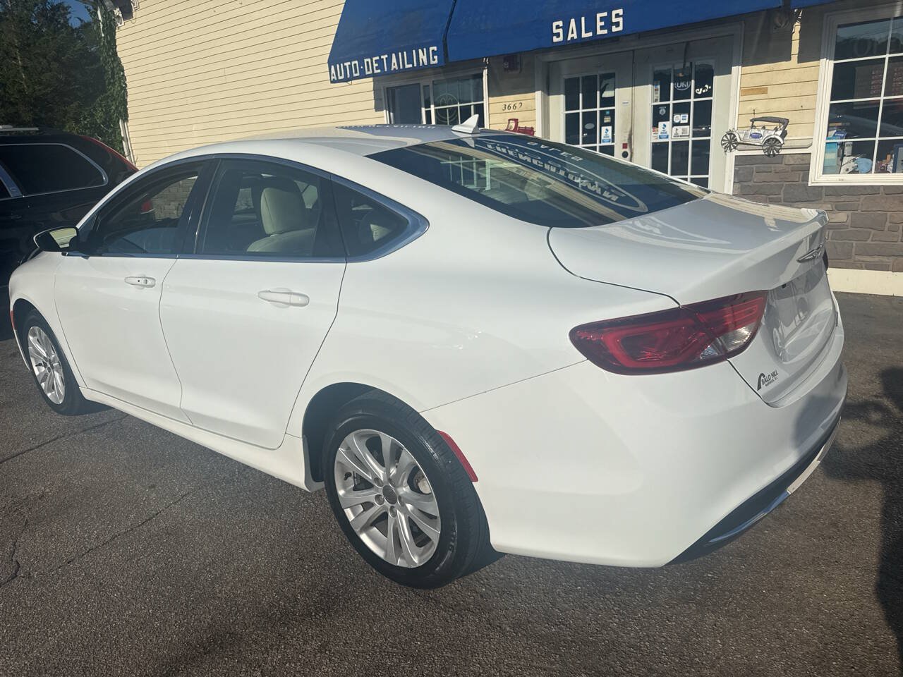 Used 2017 Chrysler 200 Limited Platinum FWD image 9