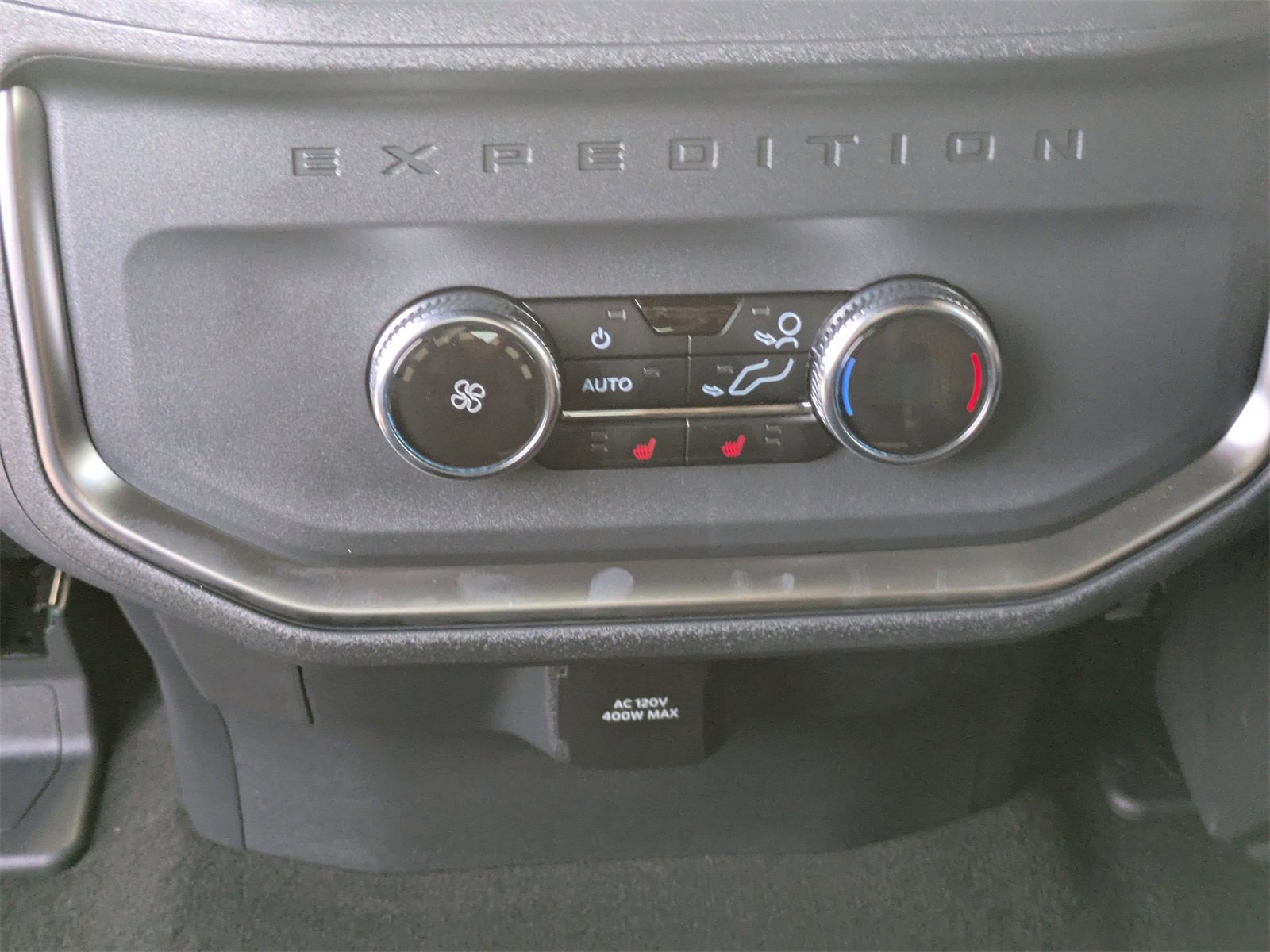 New 2025 Ford Expedition King Ranch image 18