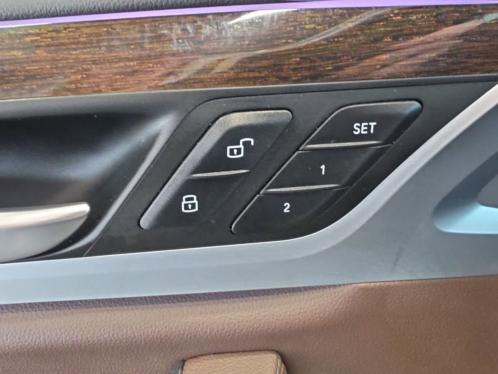 Used 2021 BMW X4 xDrive30i AWD/4WD image 21