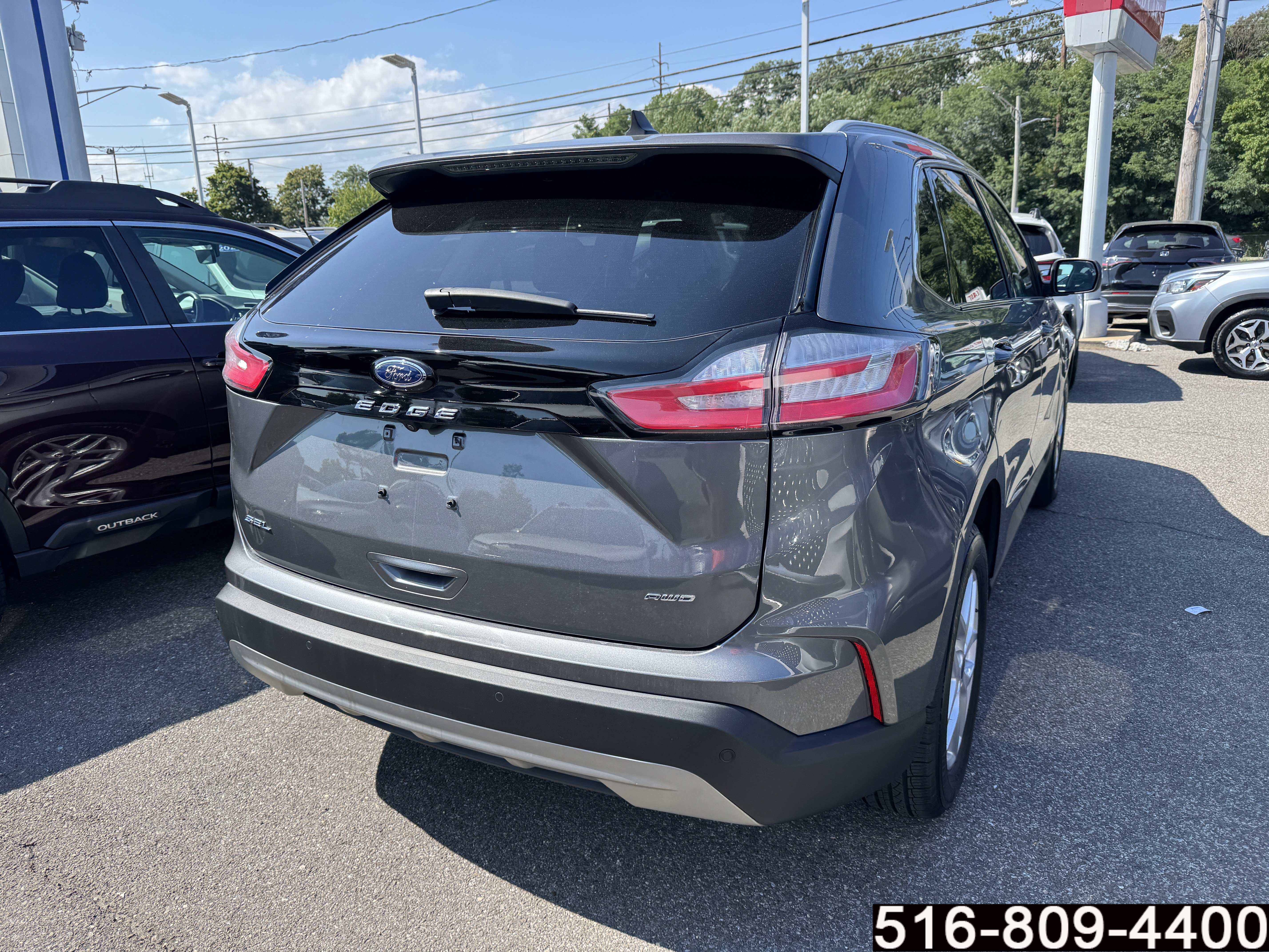 Used 2023 Ford Edge SEL w/ Convenience Package AWD/4WD image 4